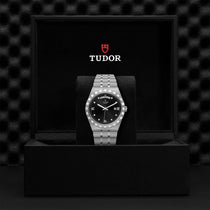 TUDOR Royal