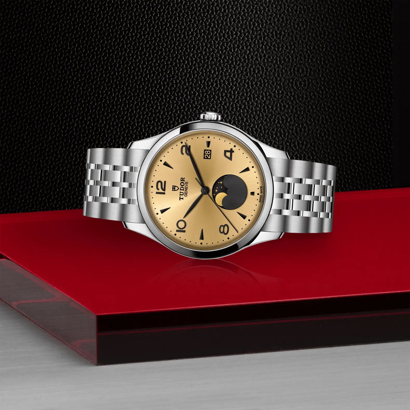 TUDOR 1926 Luna - Meierotto Jewelers