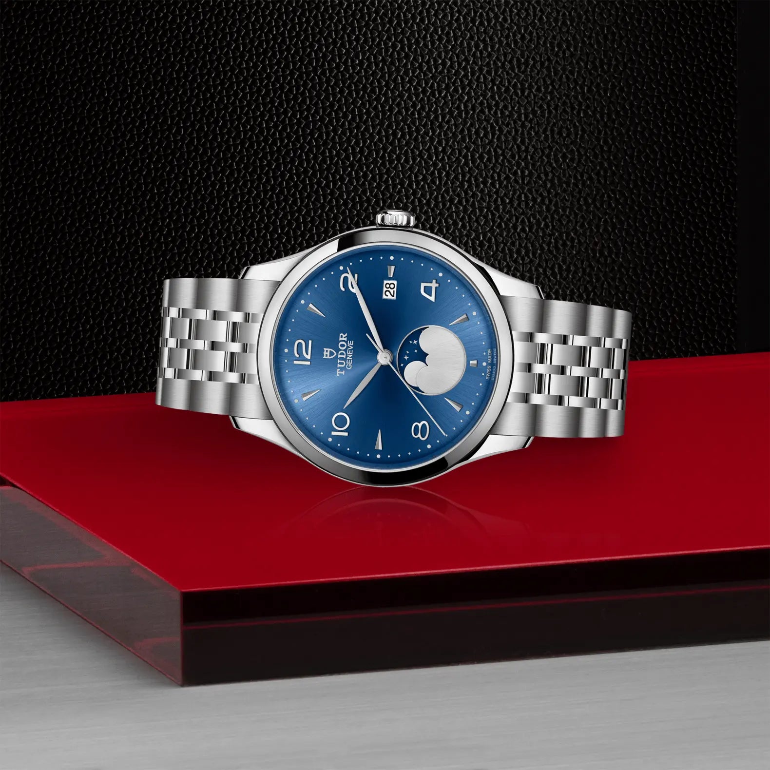 TUDOR 1926 Luna - Meierotto Jewelers
