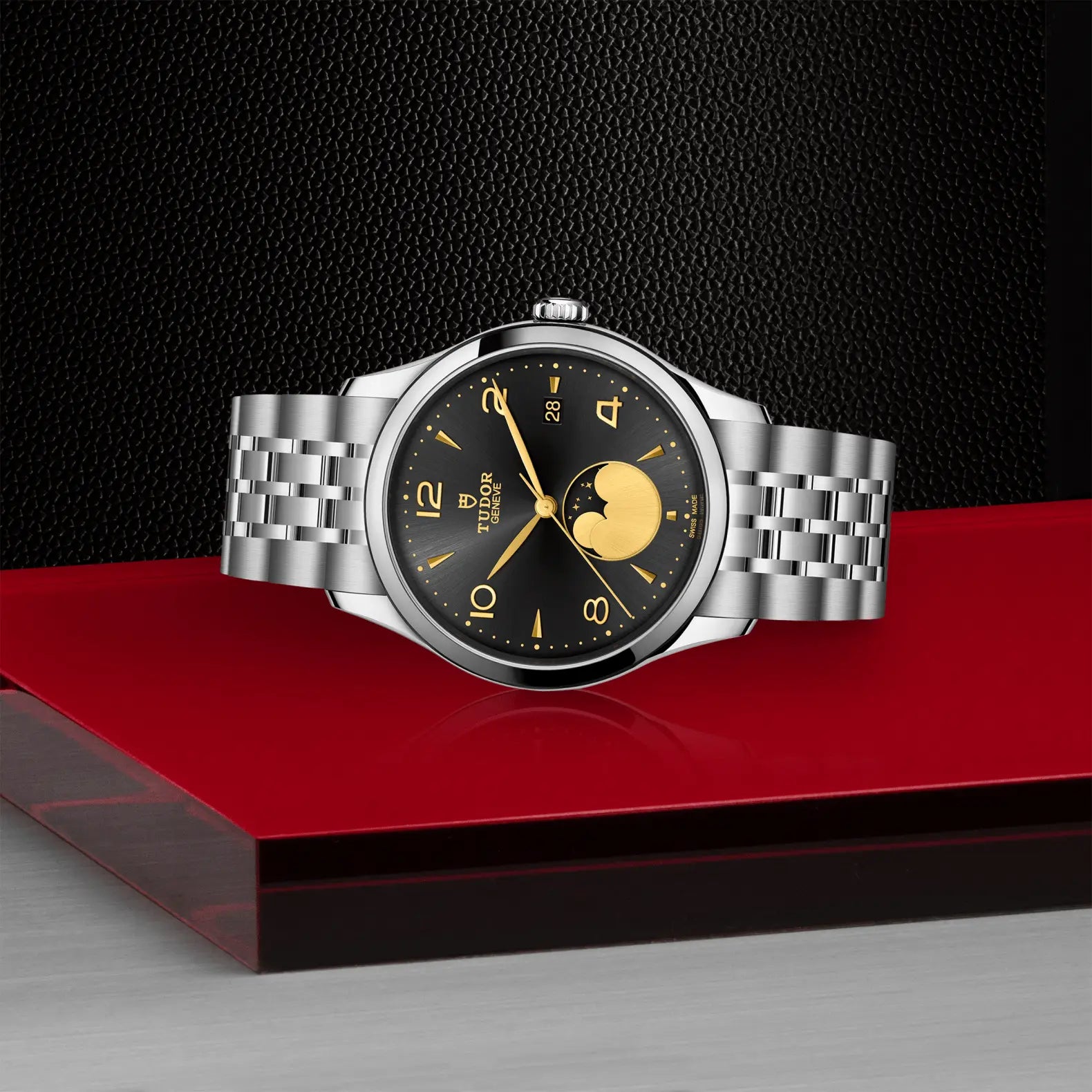TUDOR 1926 Luna - Meierotto Jewelers