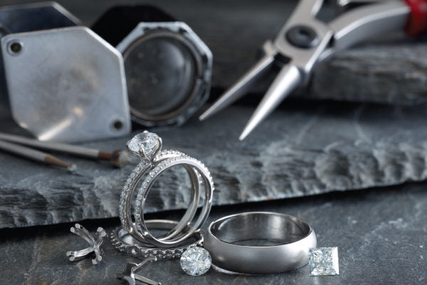 Meierotto Kansas City's trusted jewelry repair. Our jewelers have years of experience and the latest tools and equipment to maintain your jewelry.