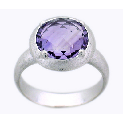 csv_image William & James Ring in Silver containing Amethyst ALZ-00127